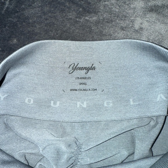 YoungLA CORE SEAMLESS SHORTS - Picture 3 of 4